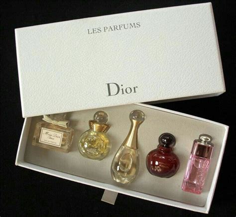 ladies miniature perfume gift sets.